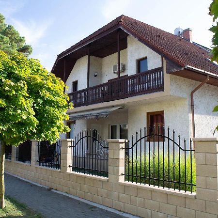 Zsolnay Apartman Siofok Luaran gambar