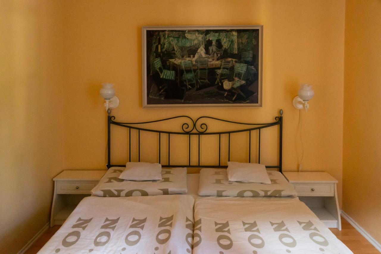 Zsolnay Apartman Siofok Luaran gambar